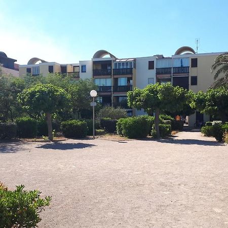 Studio Cabine Avec Jardinet A 30 M De La Plage, Au Calme. Gruissan Luaran gambar