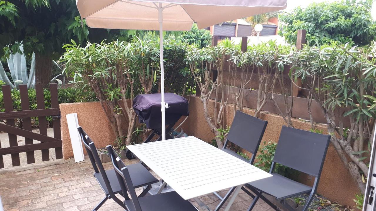 Studio Cabine Avec Jardinet A 30 M De La Plage, Au Calme. Gruissan Luaran gambar